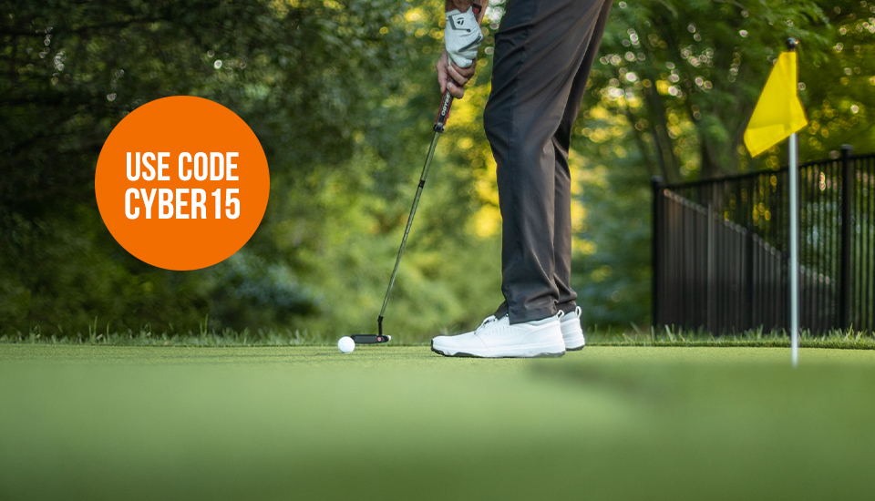 Man putting on green