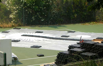 Large outdoor configuration of foam contours