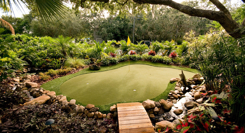 Outdoor Putting Green