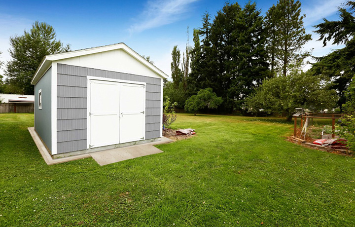 Backyard shed with Ultra base floor