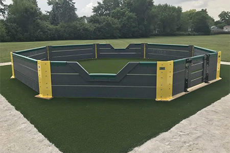 Gaga pit with artificial grass floor on Ultra Base panels